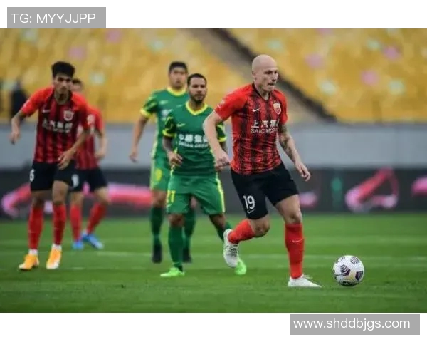 广州足球队强势领跑大师赛积分榜目前积分达到63分