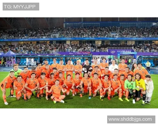 央视广告中的足球明星魅力与影响力全解析 央视广告中的足球明星魅力与影响力全解析