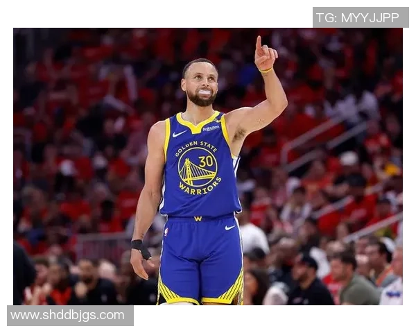 足球明星中是否有库里这样的传奇人物存在探讨