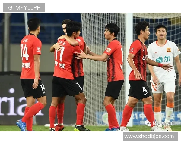 武汉足球队在洲际杯积分榜中以72分稳居第一名展现强劲实力